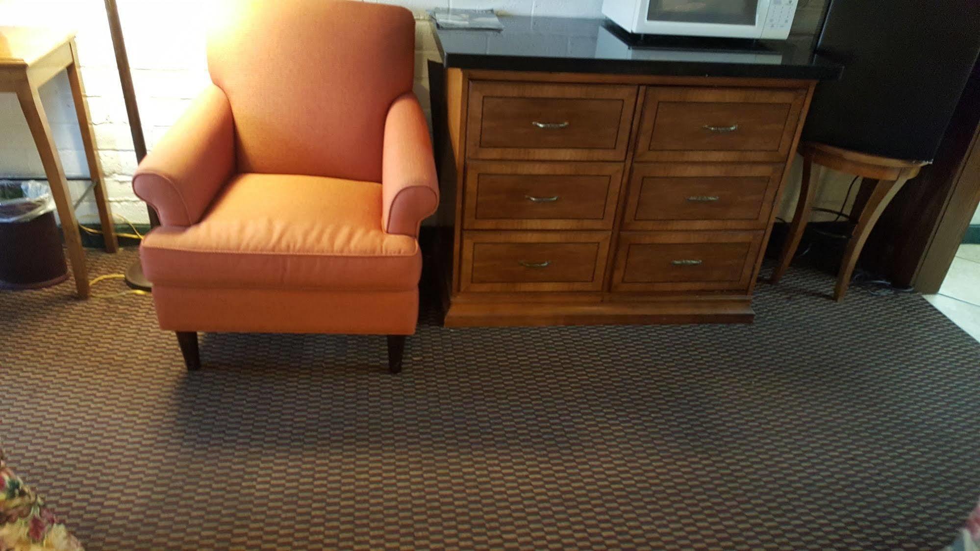 Edelweiss Inn And Suites نيو بروانفيلز المظهر الخارجي الصورة